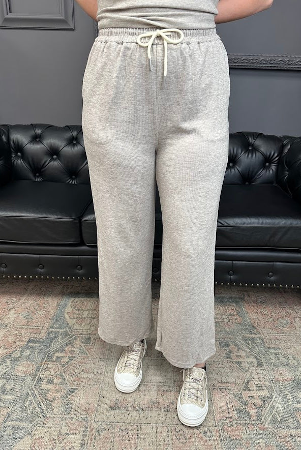knit pants, wide leg lounge pants, casual knitwear, drawstring pants, comfy outfit, matching set bottoms, relaxed fit pants, women’s lounge pants, soft knit bottoms, everyday casual wear