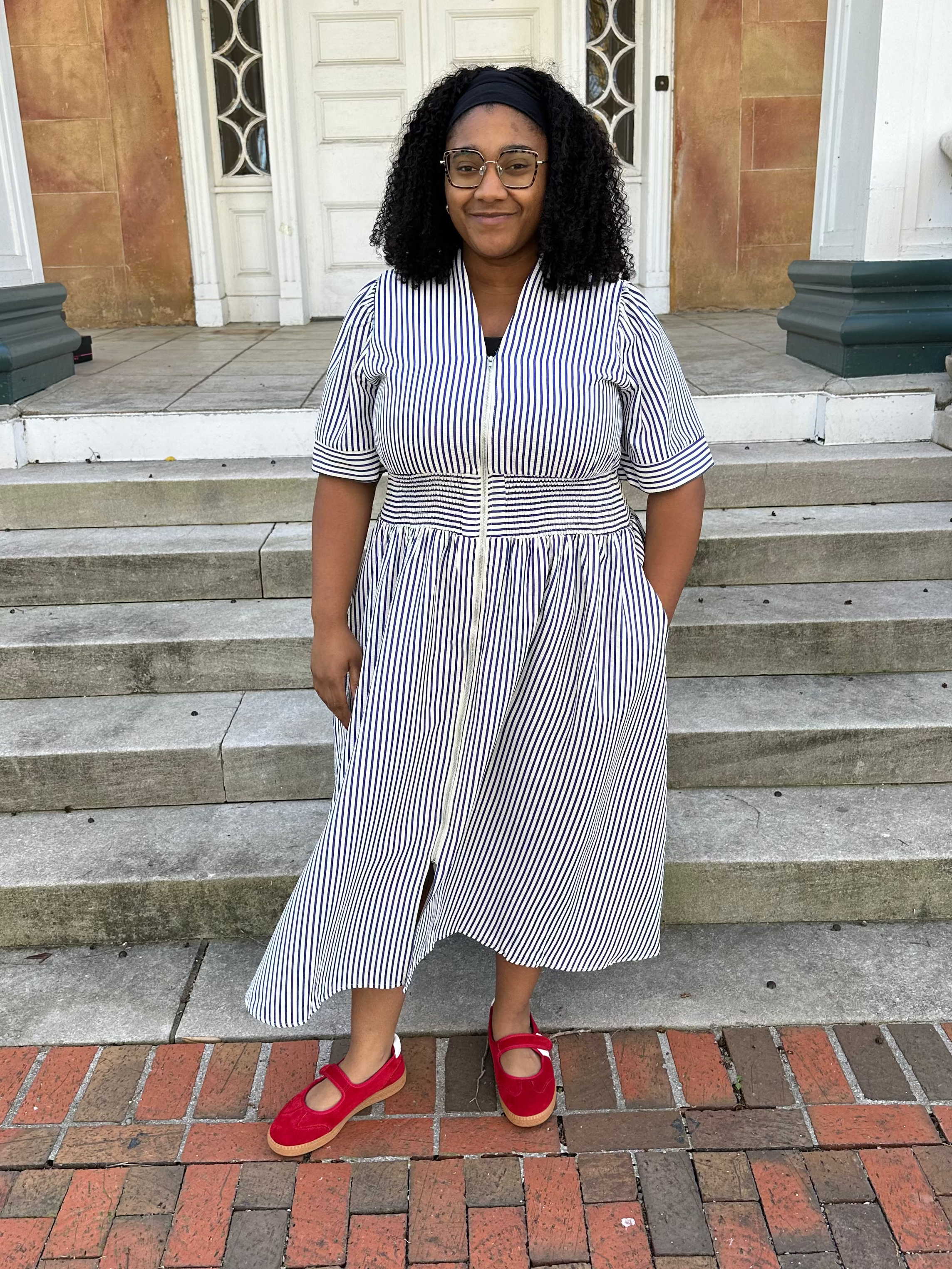 curvy striped midi dress, plus size smocked waist dress, zip front dress, blue stripe dress, curvy boutique dresses, flattering midi dress, dresses with pockets