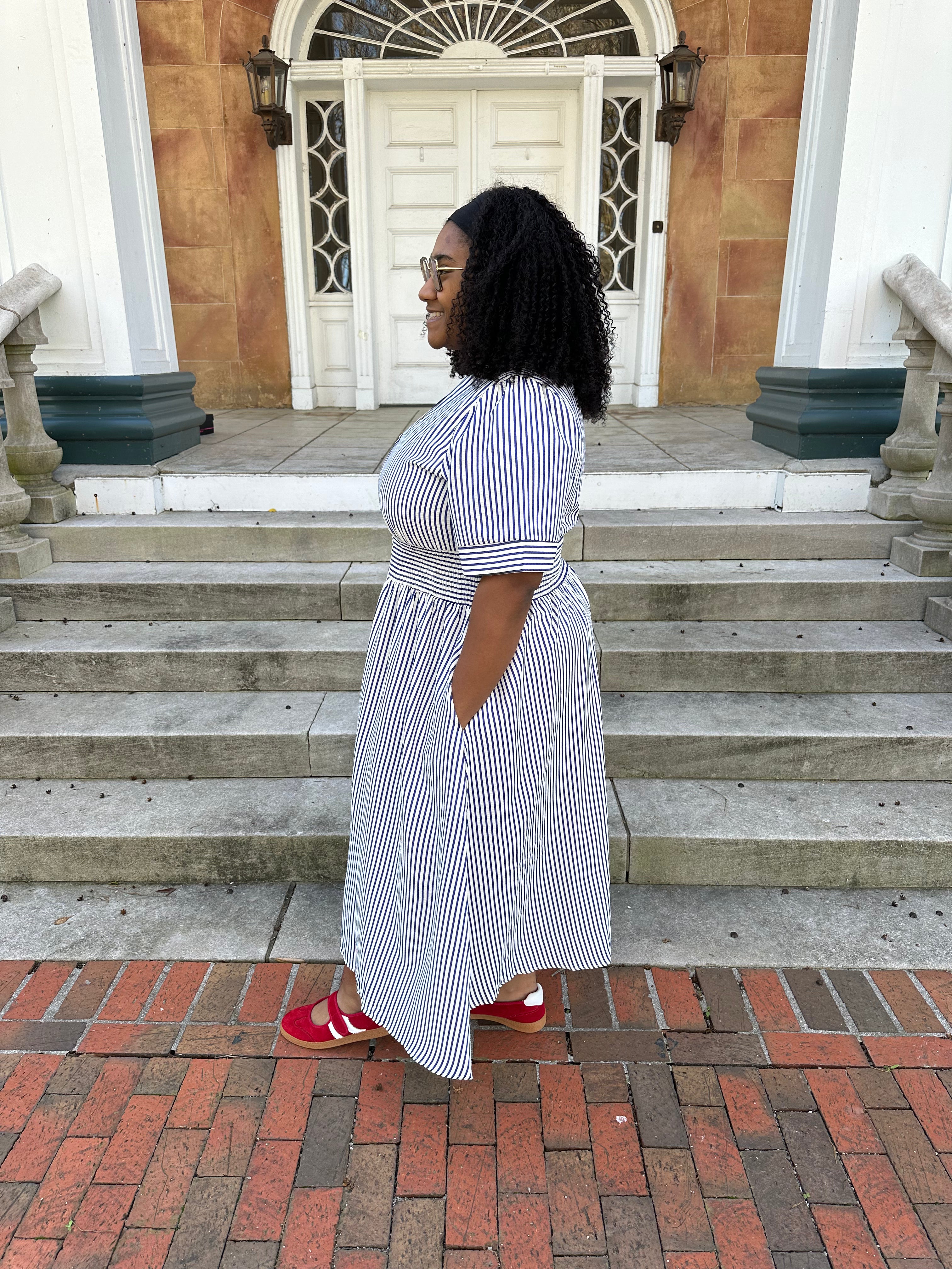 curvy striped midi dress, plus size smocked waist dress, zip front dress, blue stripe dress, curvy boutique dresses, flattering midi dress, dresses with pockets