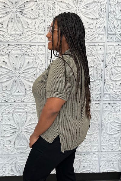 Curvy Raised Rib Raw Edge Cuff Sleeve Top