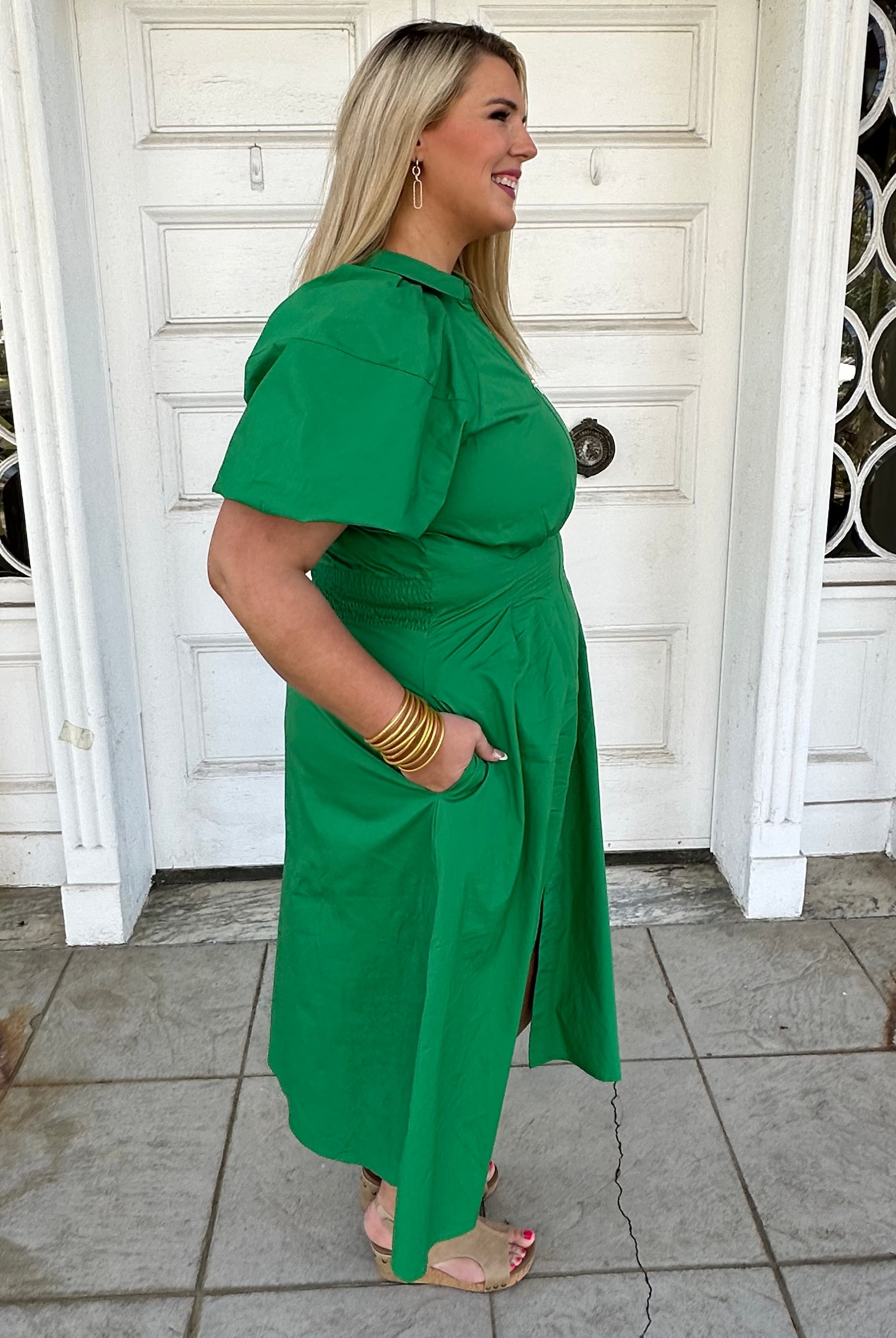 curvy green dress, emerald midi dress, plus size midi dress, zip front dress, dresses with pockets, bubble sleeve dress, modest boutique dress