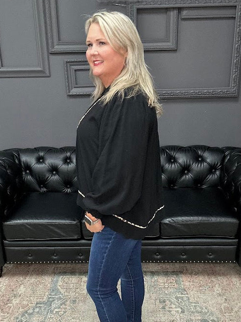 linen blouse, scallop hem top, women’s linen blouse, boutique blouse, bishop sleeve top, work to weekend blouse