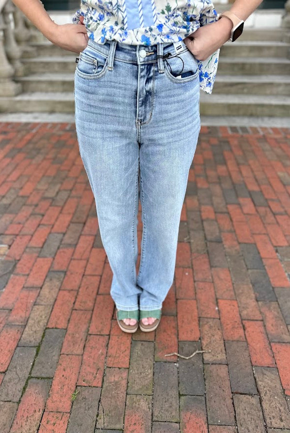 judy blue jeans, high waist straight leg jeans, light wash denim women, stretch denim jeans, classic straight jeans, womens boutique denim