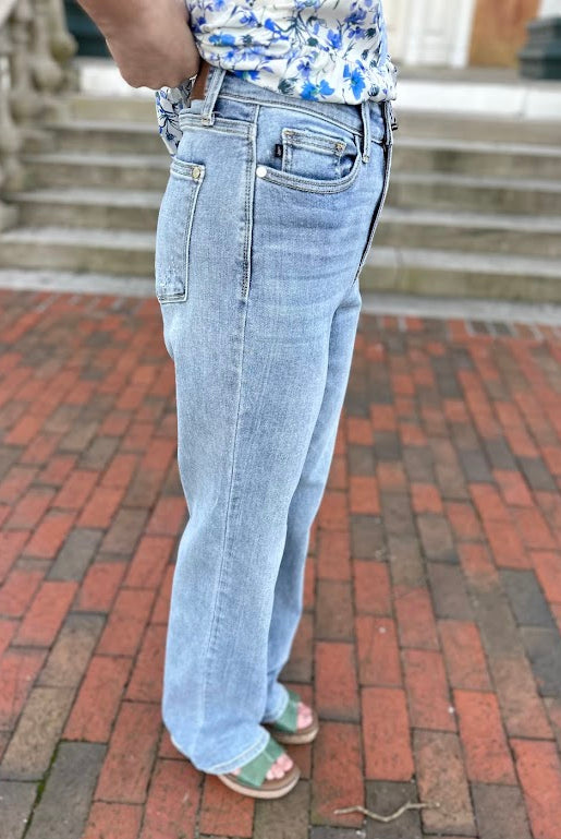judy blue jeans, high waist straight leg jeans, light wash denim women, stretch denim jeans, classic straight jeans, womens boutique denim