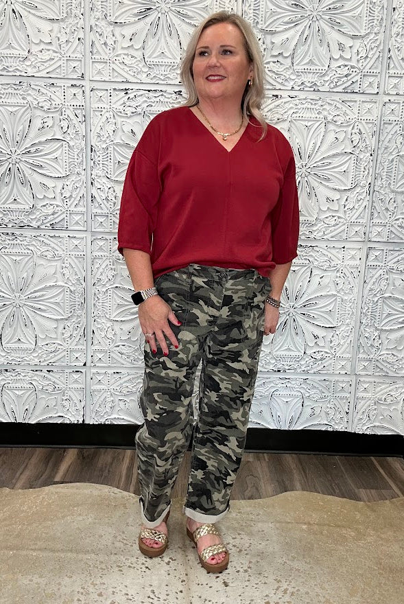 Mid-Rise Camo Boyfriend Crop Jeans