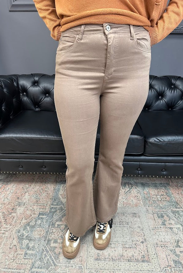 flare jeans, mocha jeans, neutral flare pants, high-rise denim, stretchy jeans, boutique denim, cotton blend jeans, comfortable flares, women’s jeans, everyday denim