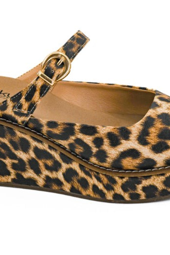 Corkys wedges, platform wedge sandals, leopard wedge sandals, neutral wedge shoes, Corkys Treat Yourself, women’s dressy wedges
