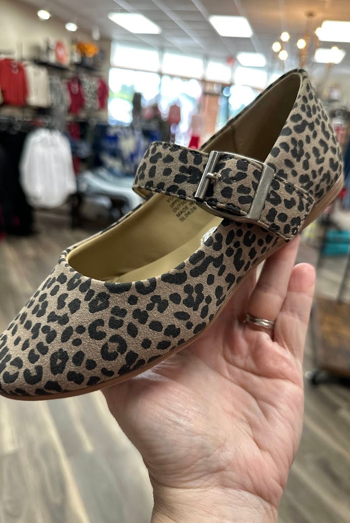 Very G Samantha Leopard Mary Jane Flat
