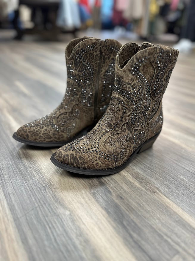 Very G Shay Leopard Print Studded Western Boots