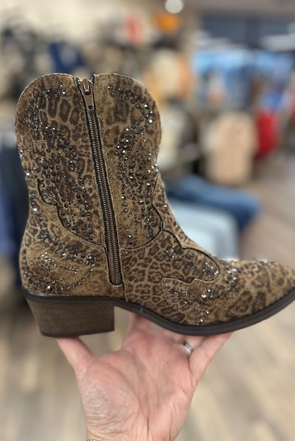 Very G Shay Leopard Print Studded Western Boots