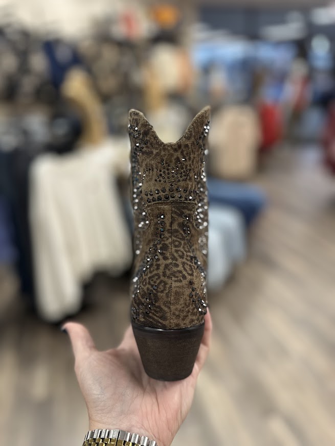 Very G Shay Leopard Print Studded Western Boots