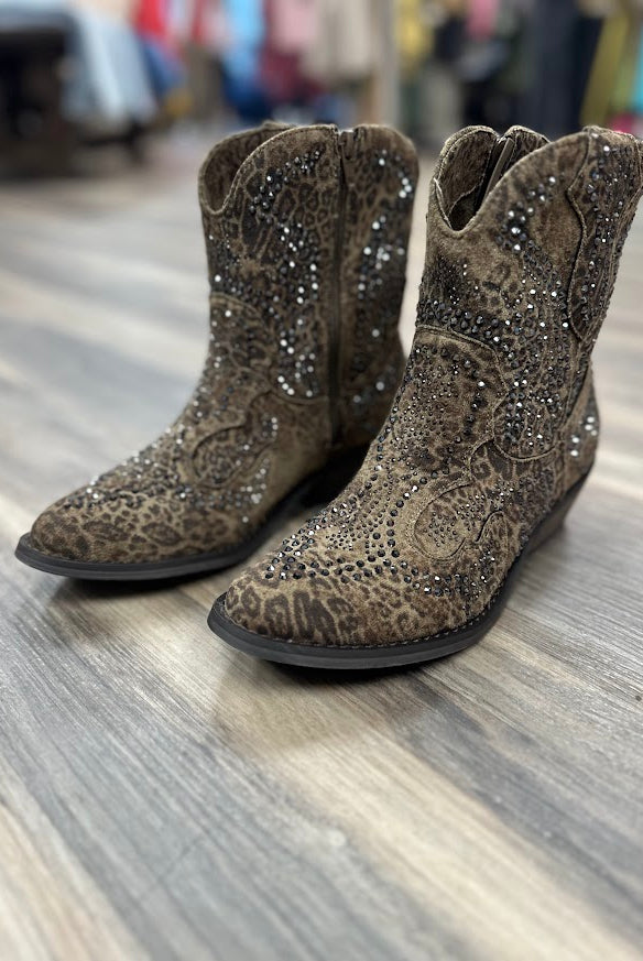Very G Shay Leopard Print Studded Western Boots