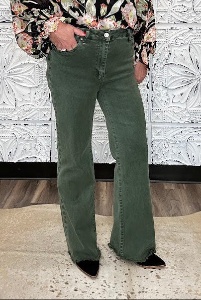 Zenana Acid Wash Frayed Hem Wide Leg Jeans