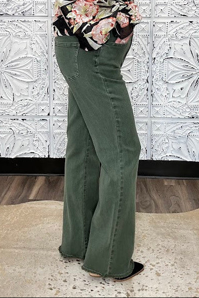 Zenana Acid Wash Frayed Hem Wide Leg Jeans