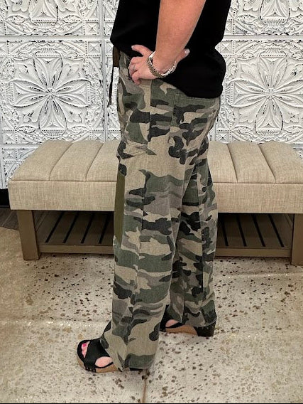 Camo Print Drawstring Barrel Pants with Patch Detail