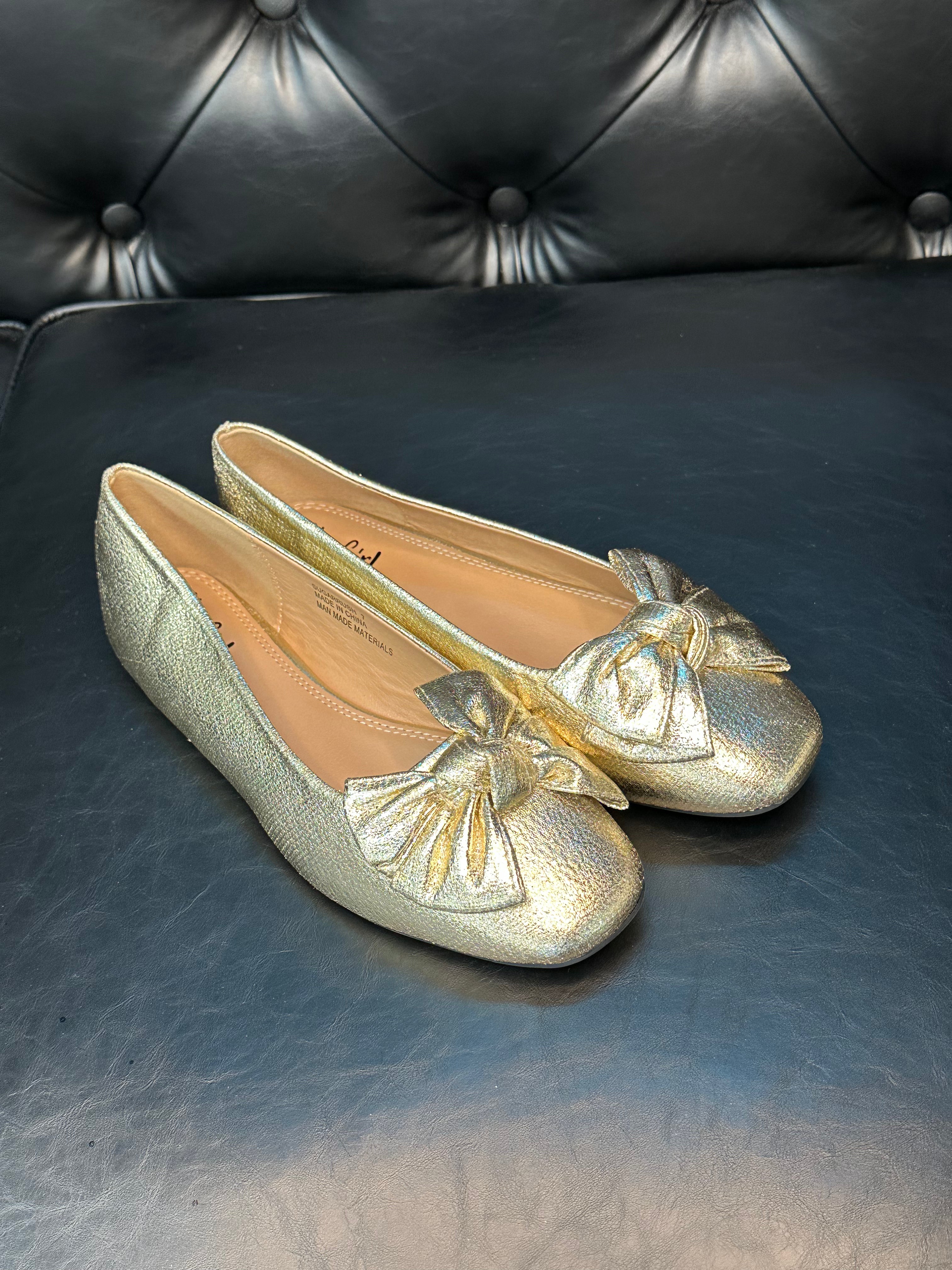 gold flats, metallic bow flats, women’s dressy flats, slip-on flats, comfortable gold shoes, glam bow flats, everyday gold shoes