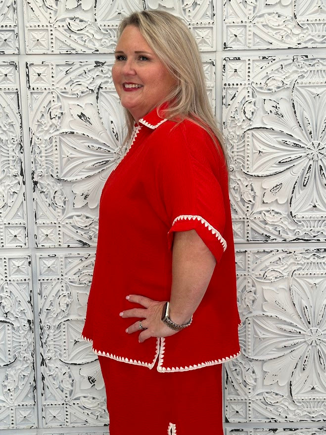 Crinkle 3/4 Sleeve Top with Scallop Embroidered Trim