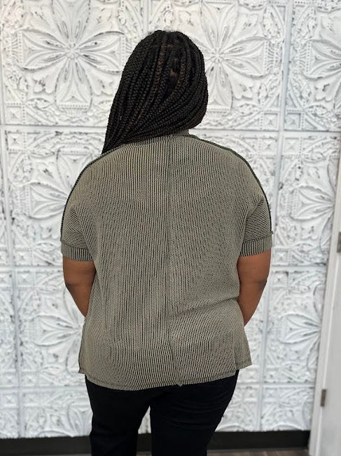 Curvy Raised Rib Raw Edge Cuff Sleeve Top