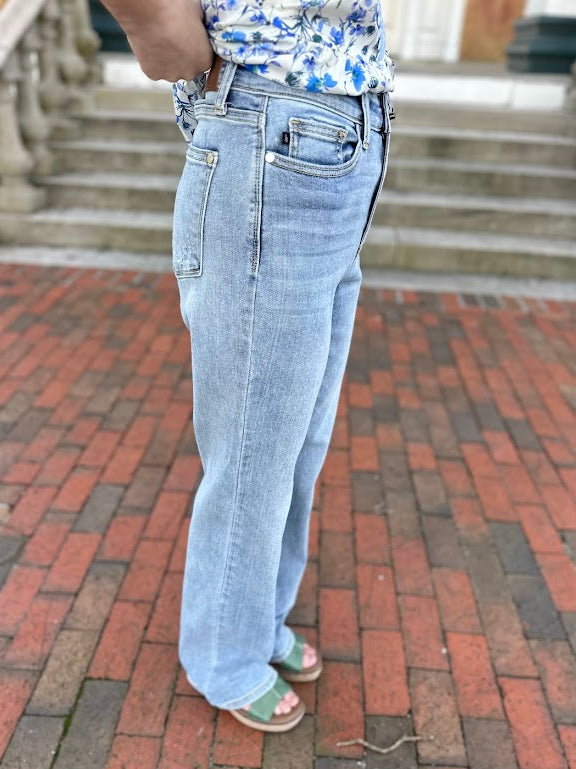 judy blue jeans, high waist straight leg jeans, light wash denim women, stretch denim jeans, classic straight jeans, womens boutique denim
