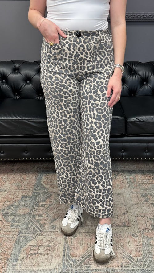 leopard print pants, crop pants, boutique trousers, animal print bottoms, pull-on pants, elastic waist pants, women’s fall fashion, casual dress pants, leopard crop trousers, trendy boutique style