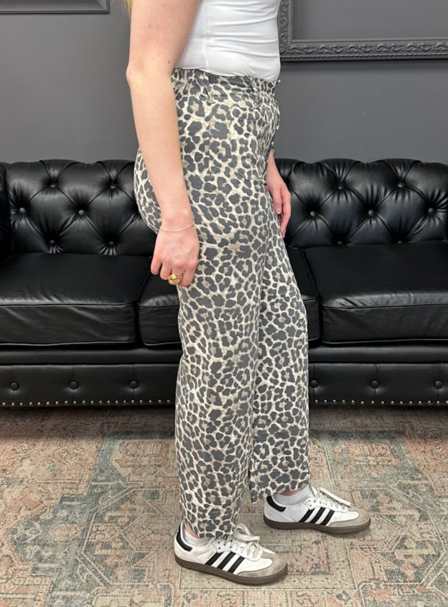 leopard print pants, crop pants, boutique trousers, animal print bottoms, pull-on pants, elastic waist pants, women’s fall fashion, casual dress pants, leopard crop trousers, trendy boutique style