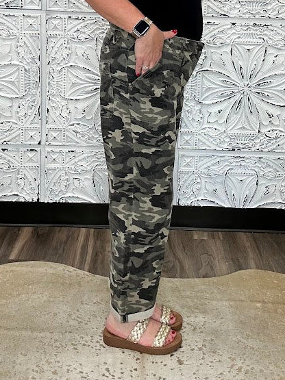 Mid-Rise Camo Boyfriend Crop Jeans