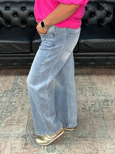 mid rise jeans, straight leg jeans, ankle jeans, loose fit denim, relaxed jeans, women’s everyday denim, stretch jeans, casual denim