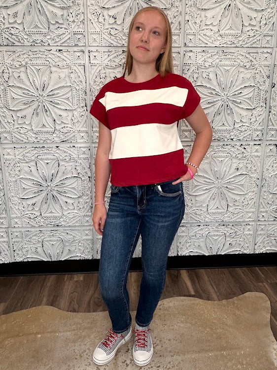 Mid-Rise Straight Crop Cuffed Jeans