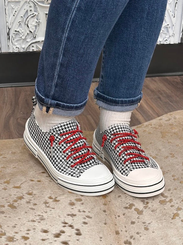 Mid-Rise Straight Crop Cuffed Jeans