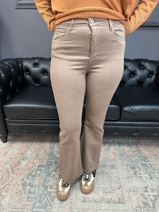 flare jeans, mocha jeans, neutral flare pants, high-rise denim, stretchy jeans, boutique denim, cotton blend jeans, comfortable flares, women’s jeans, everyday denim