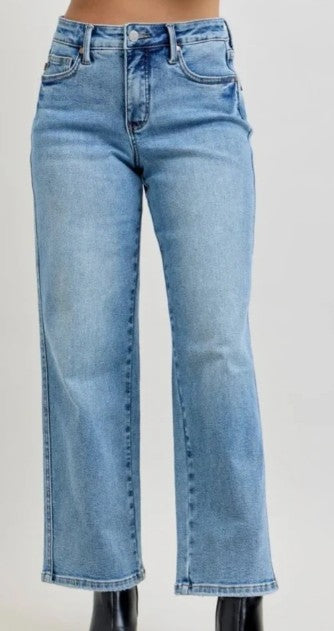 Judy Blue jeans, mid rise jeans, tummy control jeans, petite jeans, ankle length jeans, straight leg denim, curvy denim, vintage wash jeans