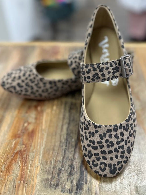 Very G Samantha Leopard Mary Jane Flat