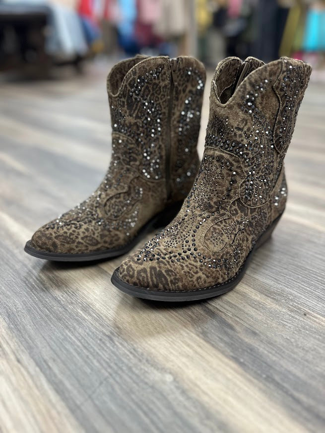Very G Shay Leopard Print Studded Western Boots