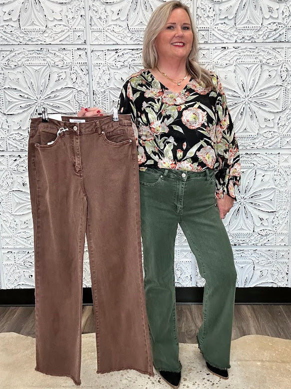 Zenana Acid Wash Frayed Hem Wide Leg Jeans