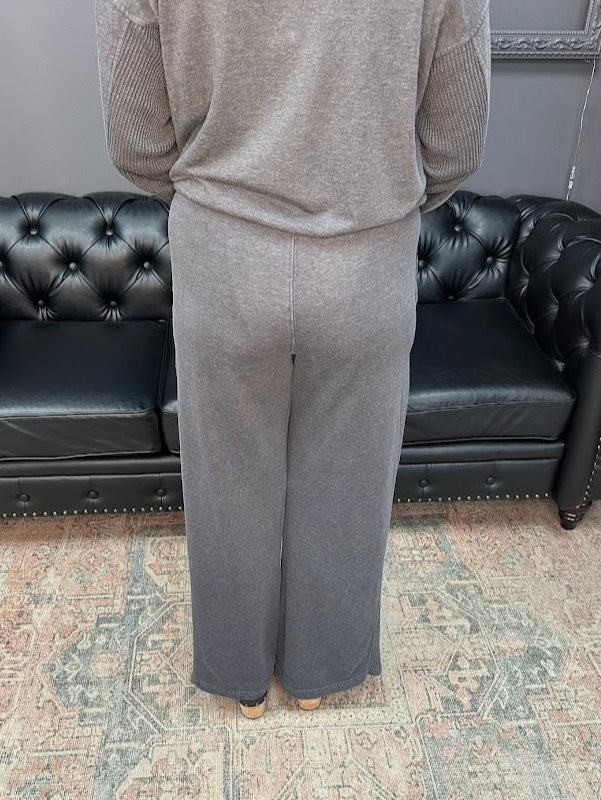 Gypsy River Apparel – Women’s charcoal gray wide leg lounge pants with elastic waistband and side pockets, soft knit casual bottoms for everyday wear.